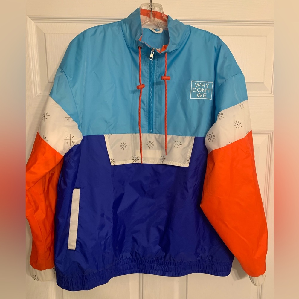 WHY DON’T WE windbreaker in size M